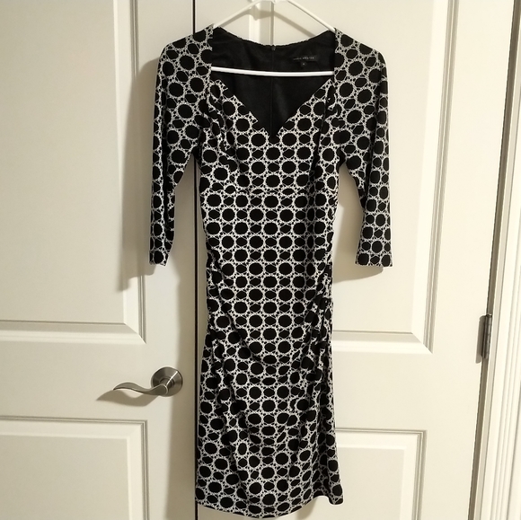 ✨SALE: 2 for 50% off!✨ David Meister circles 3/4 dress - small - Picture 2 of 4